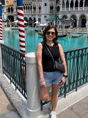 Meet your Posher, Nicole